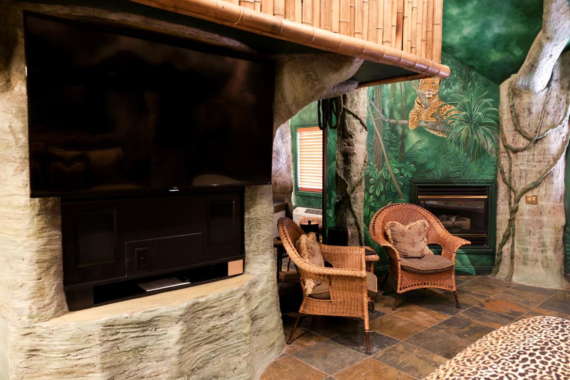 Black Swan Inn Luxurious Theme Rooms Pocatello Extérieur photo